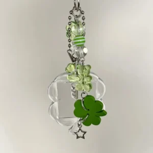 Retro four-leaf clover photo frames, acrylic keychains, mobile phone pendants, bag decorations, and unique gift ideas