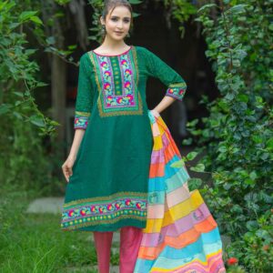 Gitika Salwar Kamiz